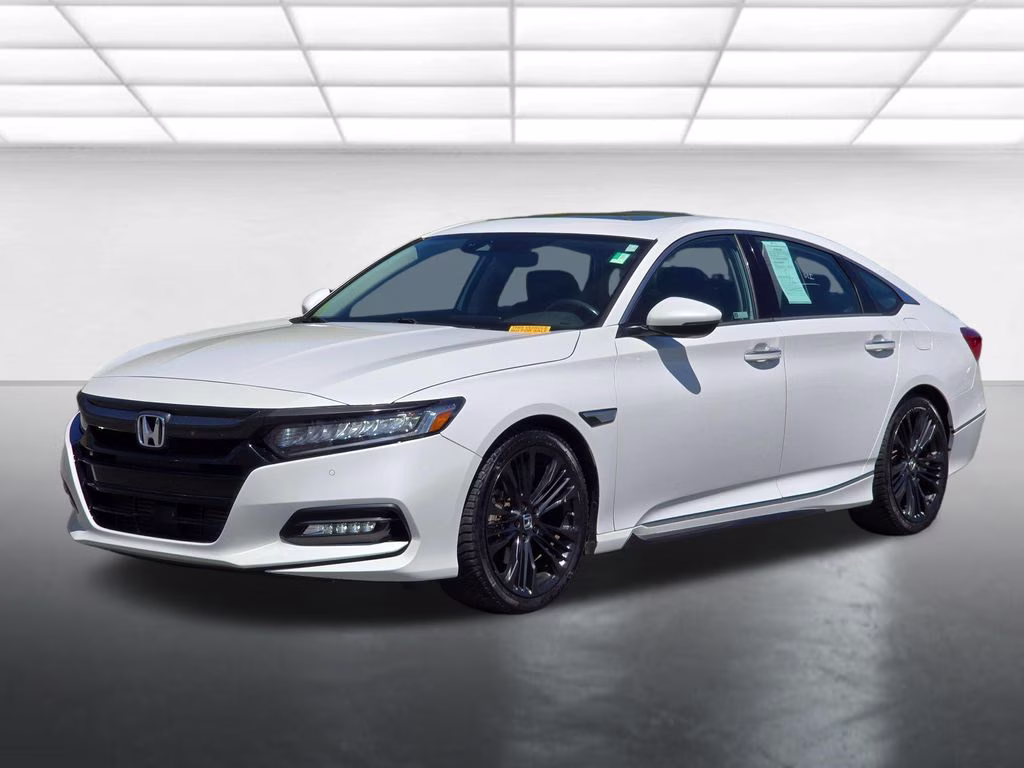 2018 Platinum White Pearl Honda Accord Touring 2.0T FWD Sedan