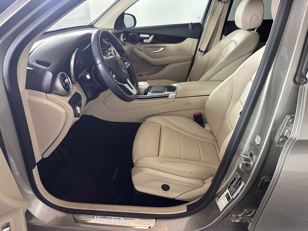 2022 Mojave Silver Metallic Mercedes-Benz GLC GLC 300 RWD SUV