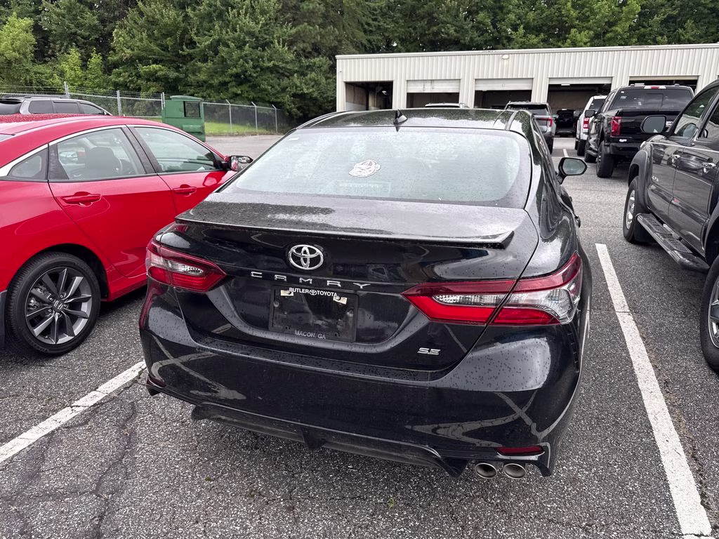 2022 Midnight Black Metallic Toyota Camry SE FWD Sedan