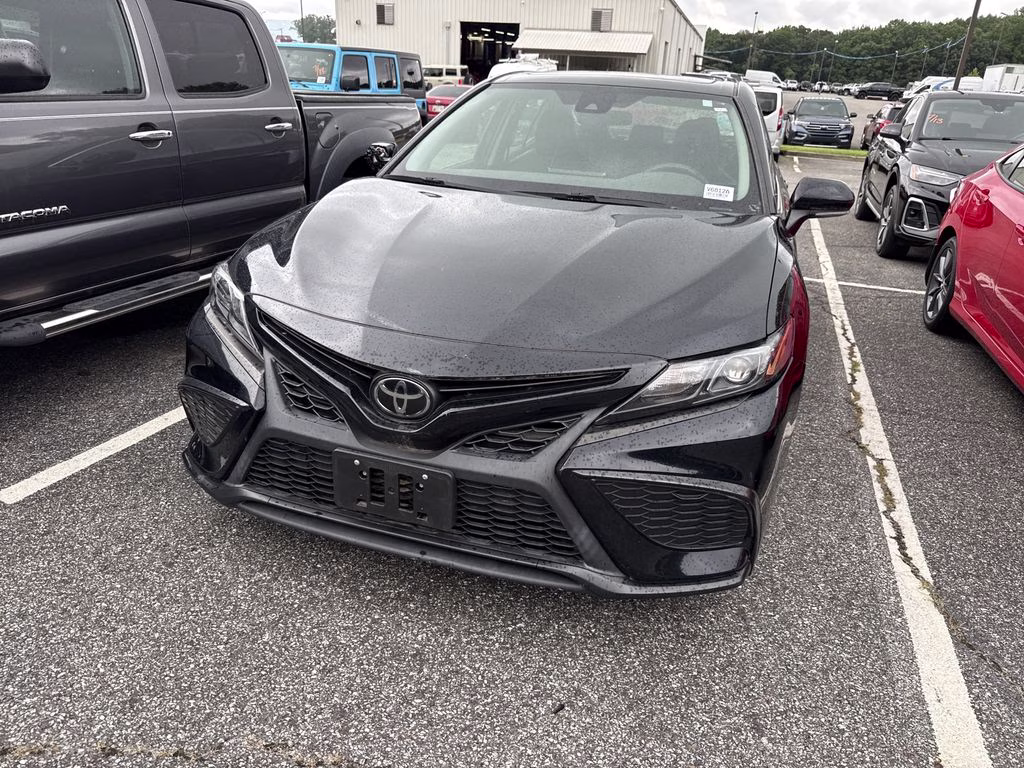 2022 Midnight Black Metallic Toyota Camry SE FWD Sedan