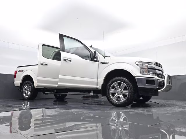 2019 White Ford F-150 4X4 Truck