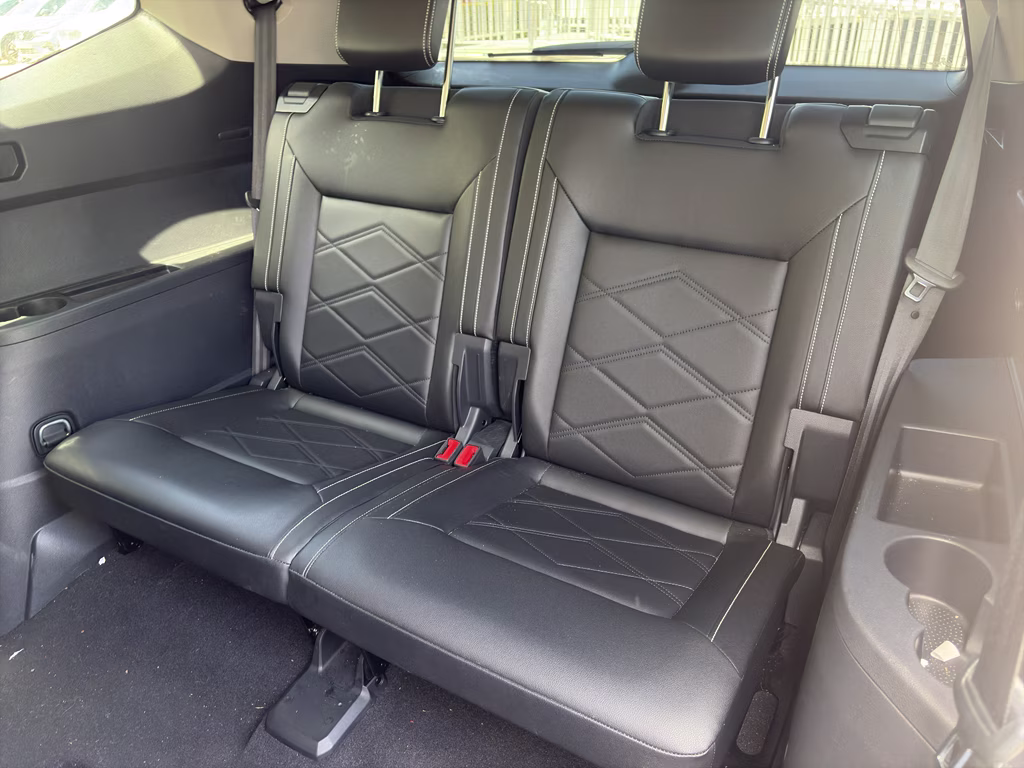 2025 Deep Black Pearl Volkswagen Atlas 2.0T SE w/Technology FWD SUV