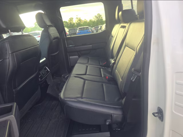 2024 Star White Metallic Tri-Coat Ford F-150 Lariat 4X4 Truck