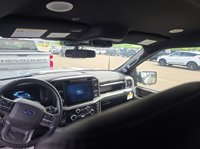 2024 Iconic Silver Metallic Ford F-150 Lariat 4X4 Truck