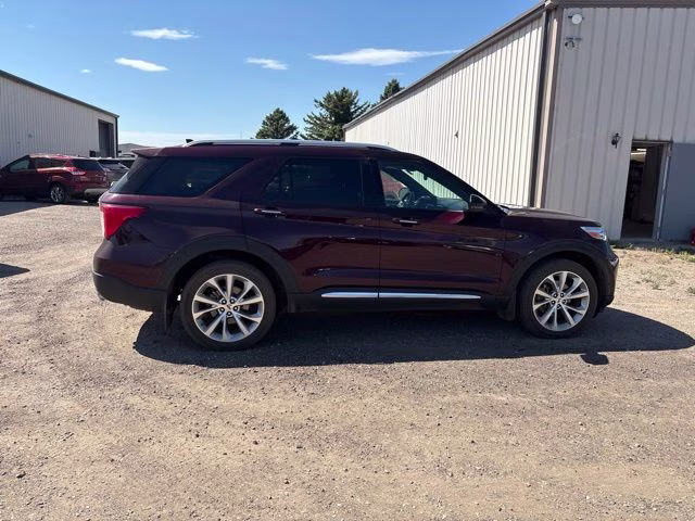 2022 Burgundy Ford Explorer Platinum 4X4 SUV
