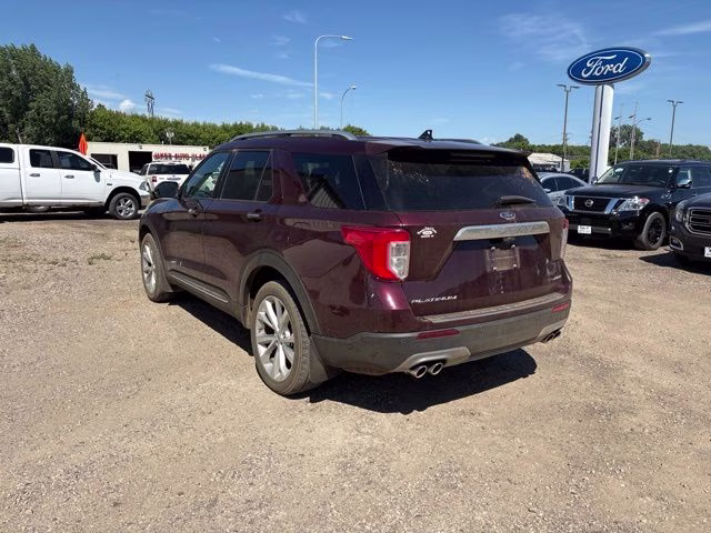 2022 Burgundy Ford Explorer Platinum 4X4 SUV