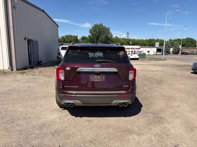 2022 Burgundy Ford Explorer Platinum 4X4 SUV