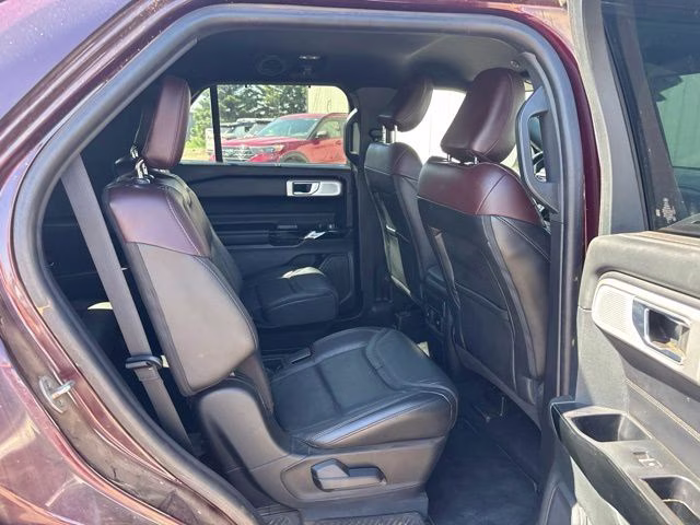 2022 Burgundy Ford Explorer Platinum 4X4 SUV