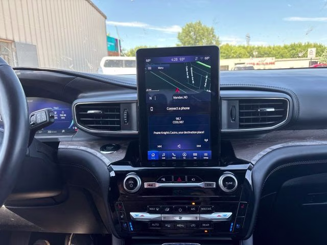 2022 Burgundy Ford Explorer Platinum 4X4 SUV