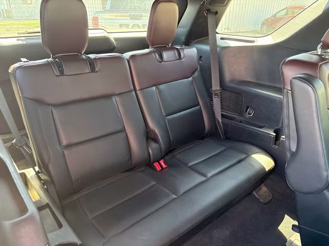 2022 Red Ford Explorer Platinum 4X4 SUV