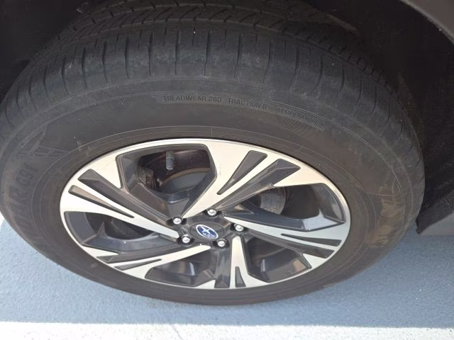 2024 Crystal White Pearl Subaru Crosstrek Premium AWD SUV