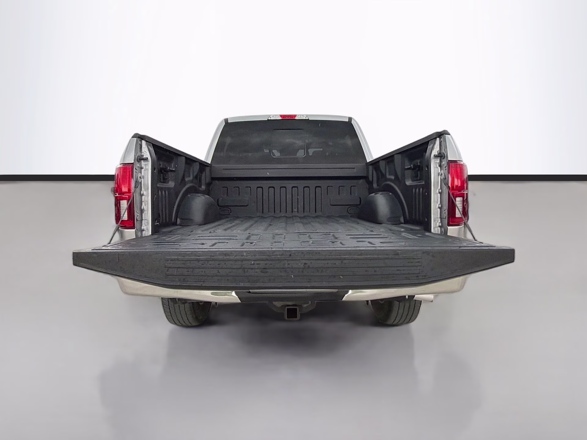 2020 Iconic Silver Metallic Ford F-150 Lariat 4X4 Truck