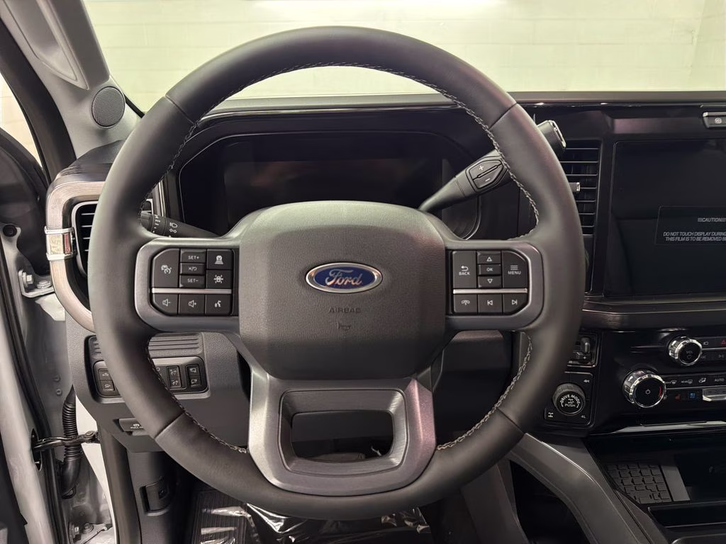 2026 AVALANCHE Ford Super Duty F-250 SRW Lariat Tremor 4X4 Truck