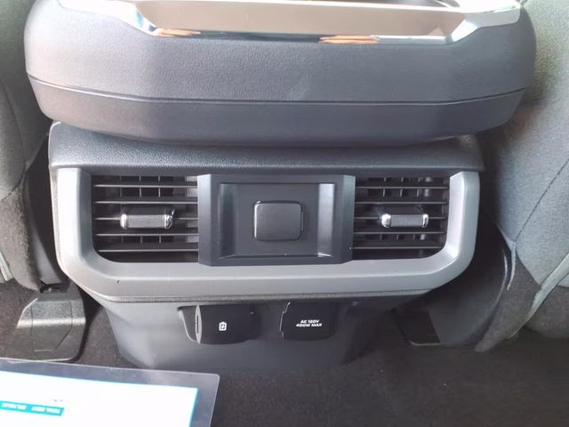 2024 Iconic Silver Metallic Ford F-150 XLT 4X4 Truck