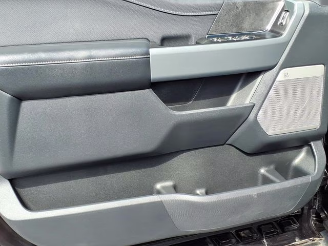 2024 Iconic Silver Metallic Ford F-150 XLT 4X4 Truck
