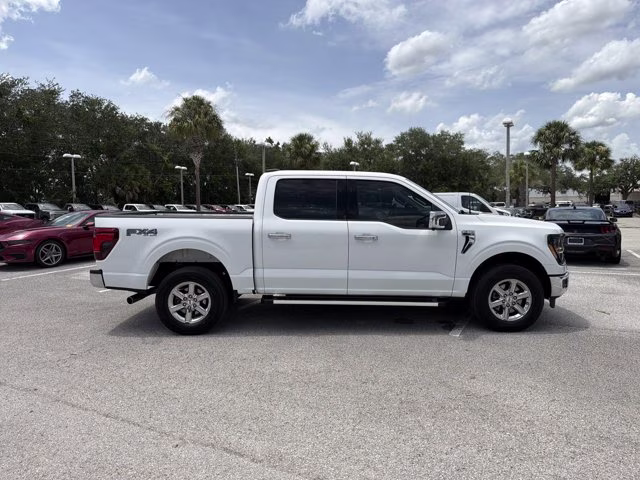 2024 Oxford White Ford F-150 XLT 4X4 Truck