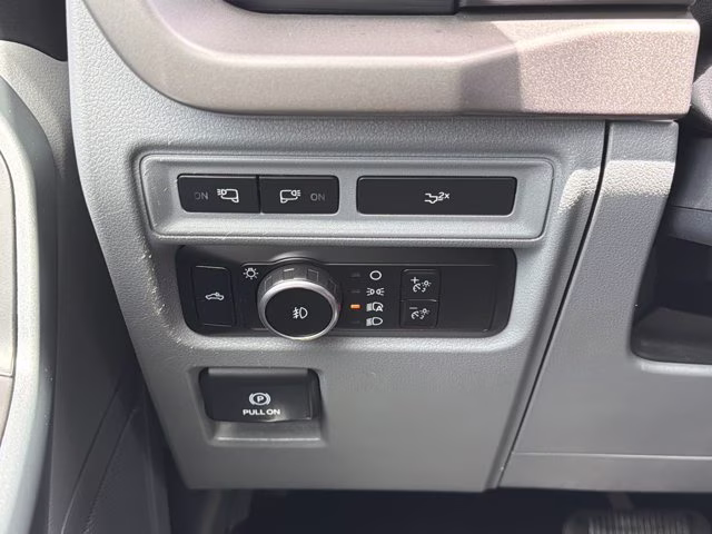 2024 Oxford White Ford F-150 XLT 4X4 Truck
