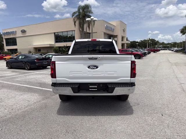 2024 Oxford White Ford F-150 XLT 4X4 Truck
