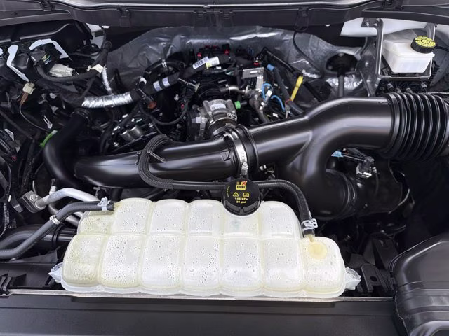 2024 Oxford White Ford F-150 XLT 4X4 Truck