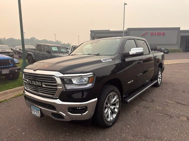 2023 Diamond Black Crystal Pearlcoat Ram 1500 Laramie 4X4 Truck