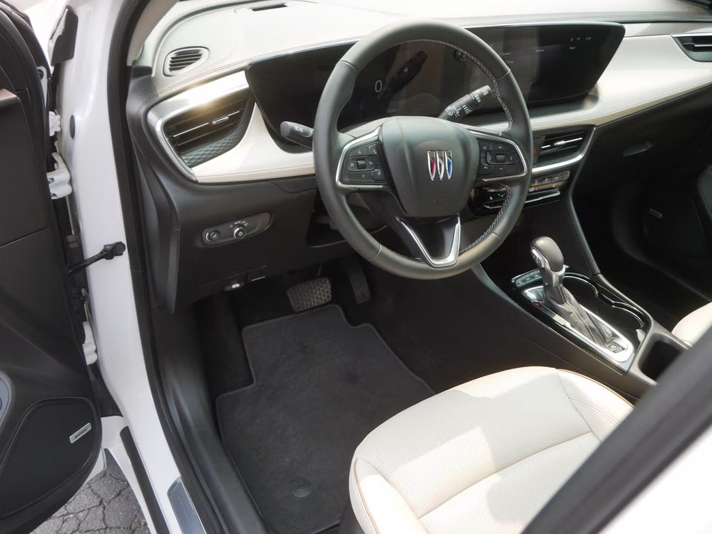 2024 White Frost Tricoat Buick Encore GX Avenir AWD SUV