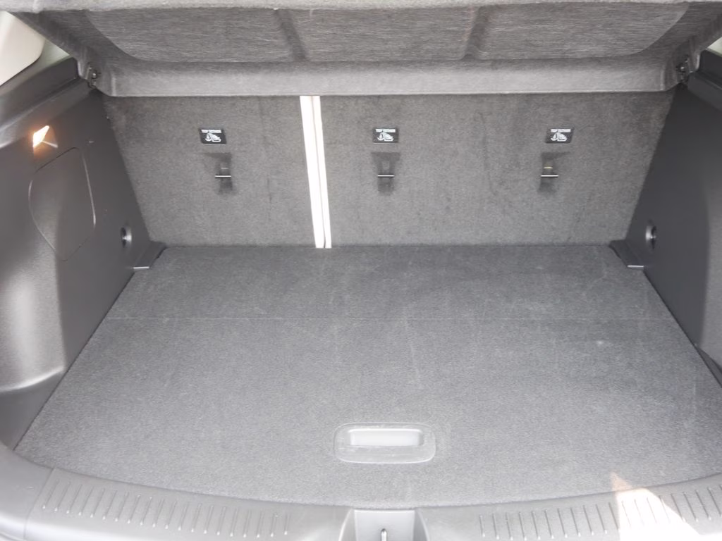 2024 White Frost Tricoat Buick Encore GX Avenir AWD SUV