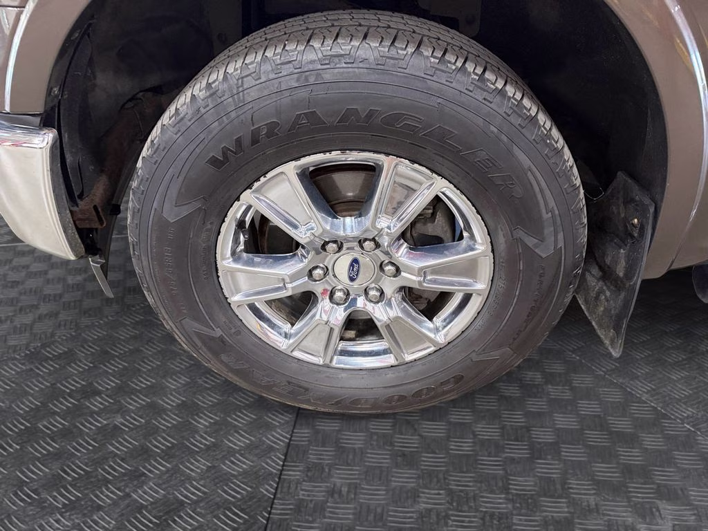 2017 Caribou Metallic Ford F-150 Lariat w/Trailer Tow & Chrome Appearance Pkg 4X4 Truck