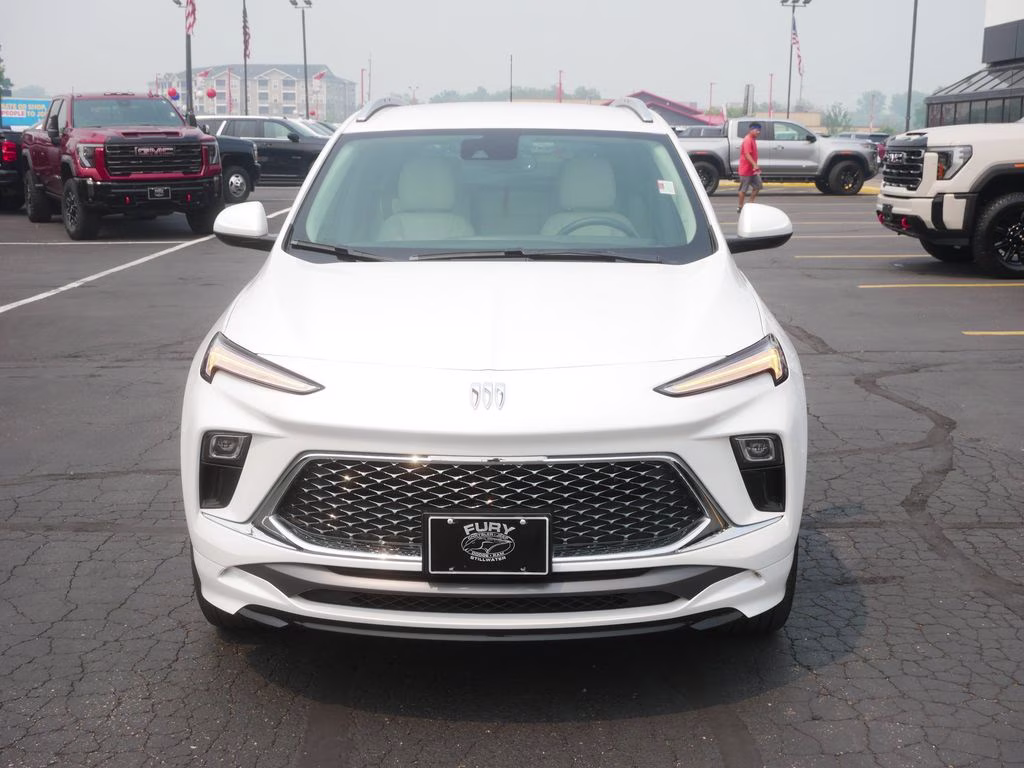 2024 White Frost Tricoat Buick Encore GX Avenir AWD SUV