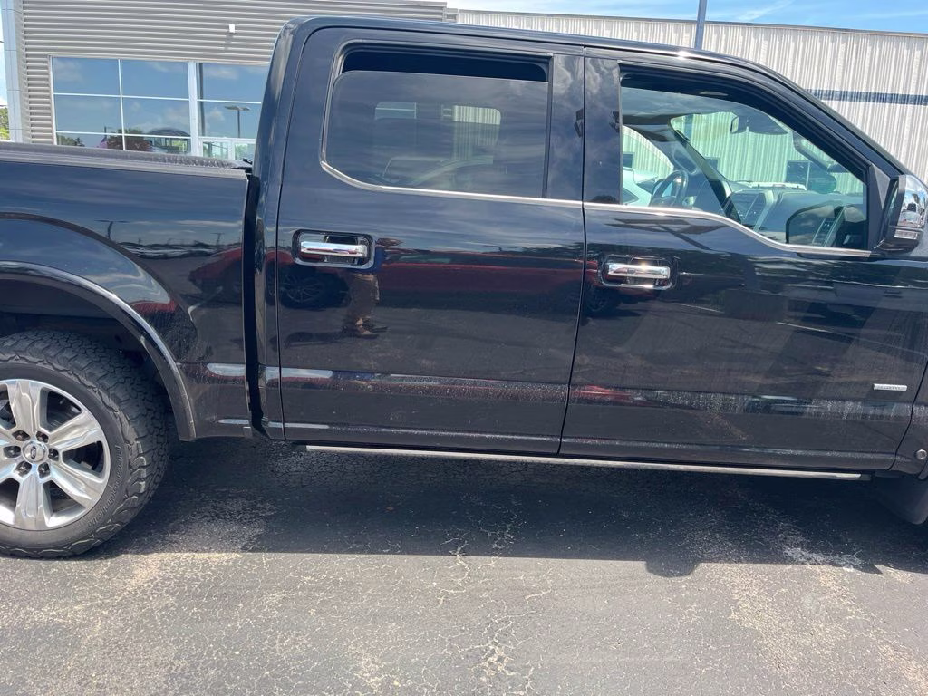 2017 Shadow Black Ford F-150 Platinum w/Tech / Tow / 360 Camera 4X4 Truck