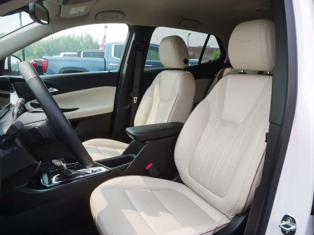 2024 White Frost Tricoat Buick Encore GX Avenir AWD SUV