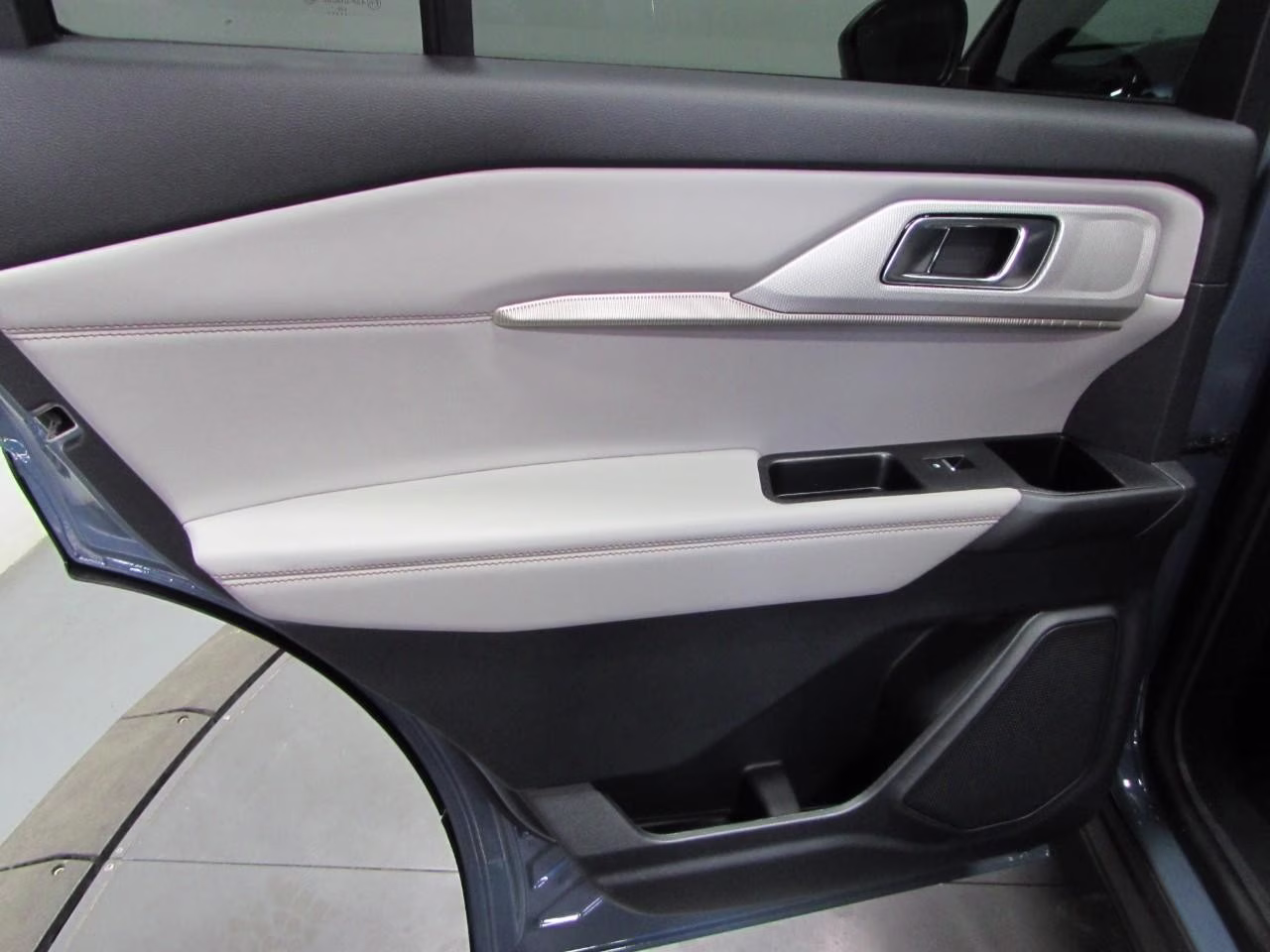 2026 Vapor Blue Metallic Ford Explorer Active Pkg 4WD 4X4 SUV