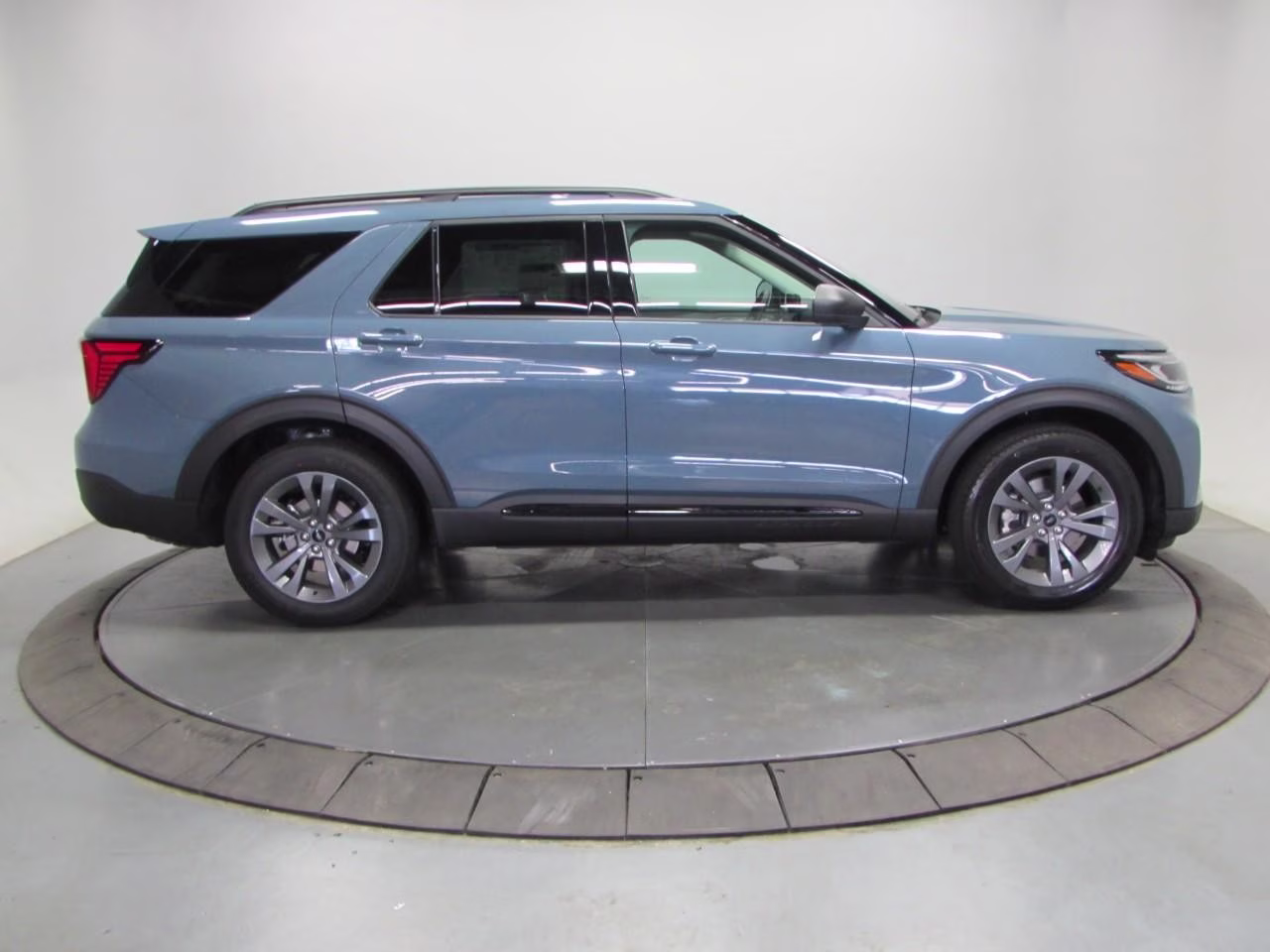 2026 Vapor Blue Metallic Ford Explorer Active Pkg 4WD 4X4 SUV