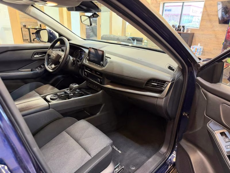 2025 Nissan Rogue SV Sport Utility 4D AWD