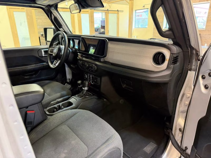 2024 Jeep Wrangler 4 Door Sahara Sport Utility 4D 4X4