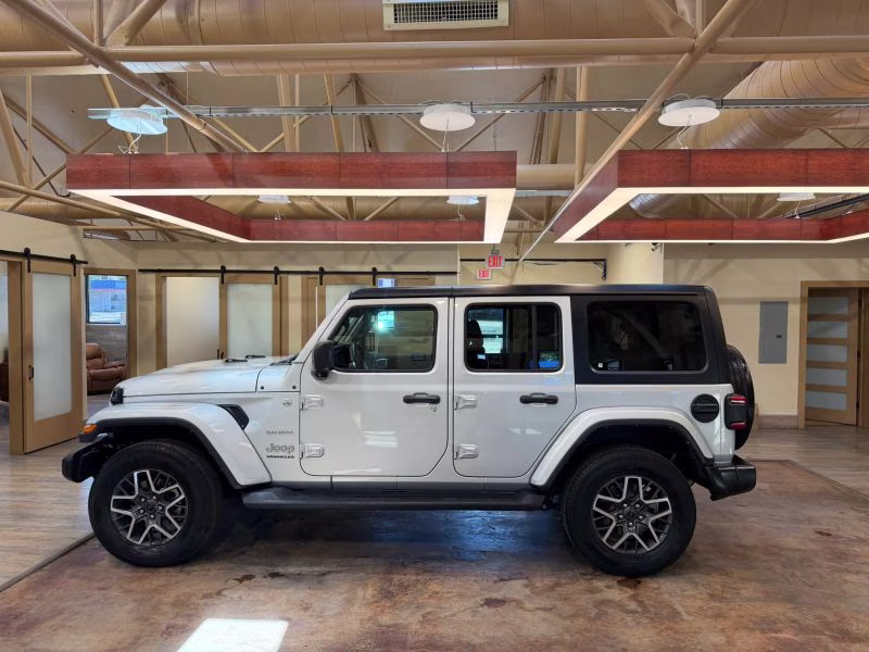 2024 Jeep Wrangler 4 Door Sahara Sport Utility 4D 4X4