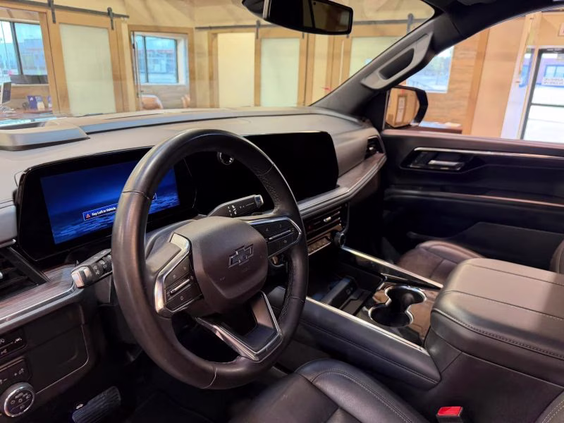 2025 Chevrolet Tahoe Z71 Sport Utility 4D 4X4