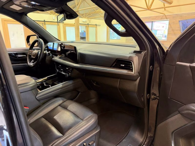 2025 Chevrolet Tahoe Z71 Sport Utility 4D 4X4