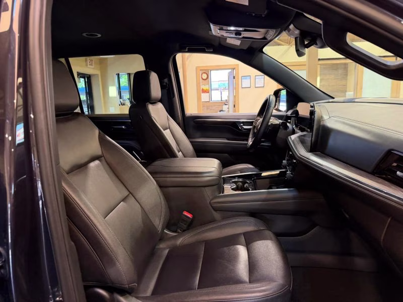 2025 Chevrolet Tahoe Z71 Sport Utility 4D 4X4