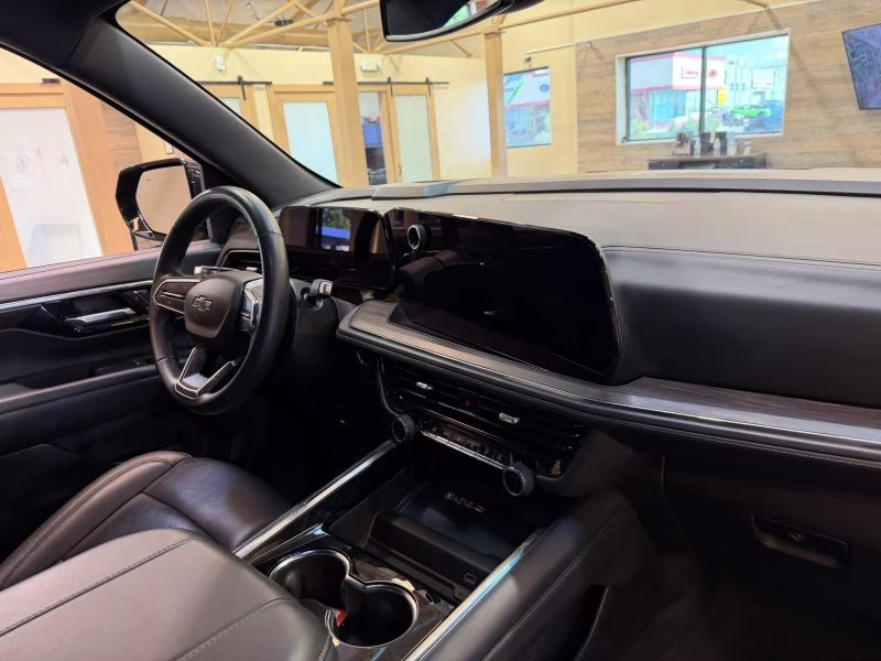 2025 Chevrolet Tahoe Z71 Sport Utility 4D 4X4
