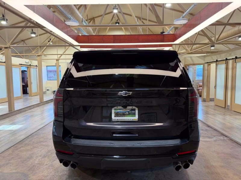 2025 Chevrolet Tahoe Z71 Sport Utility 4D 4X4