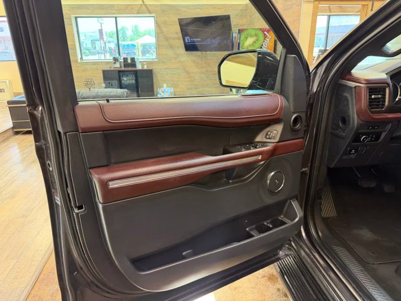2024 Ford Expedition Max Limited Sport Utility 4D 4X4