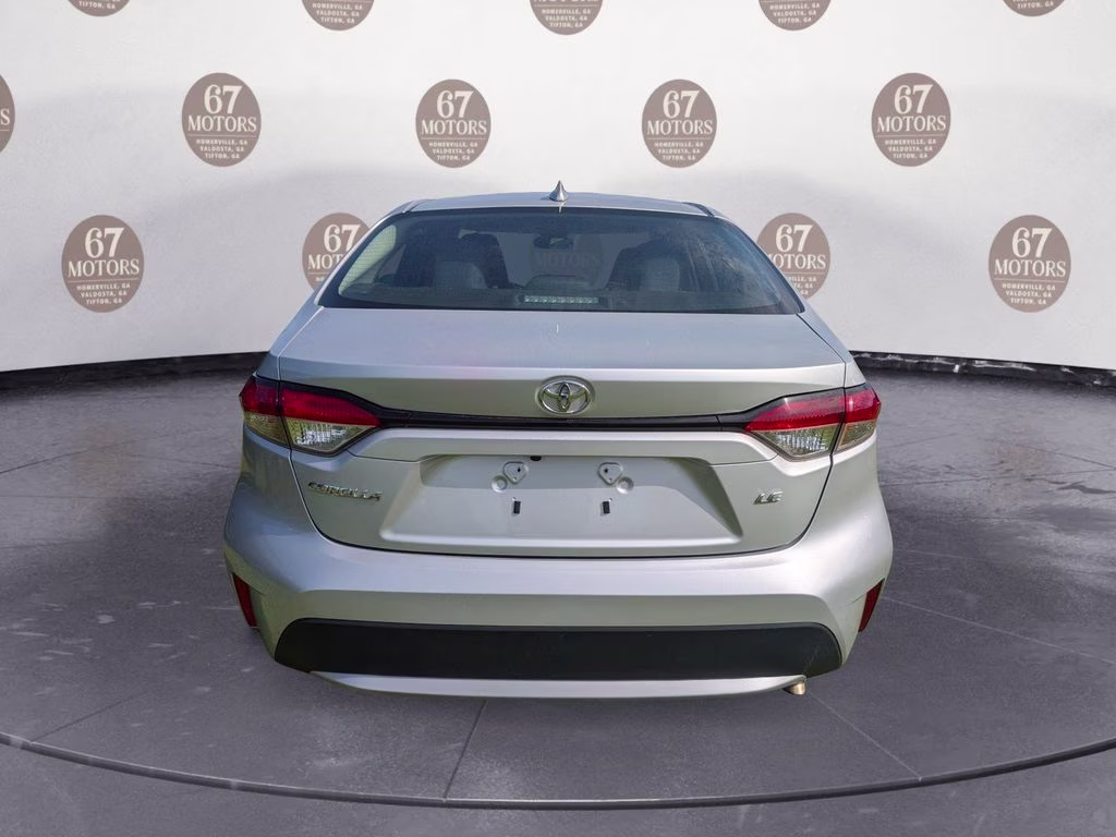 2022 Classic Silver Metallic Toyota Corolla LE FWD Sedan