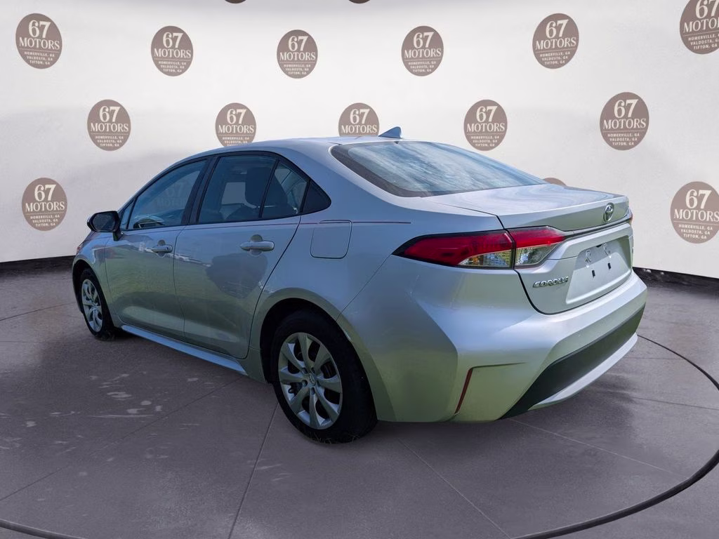 2022 Classic Silver Metallic Toyota Corolla LE FWD Sedan