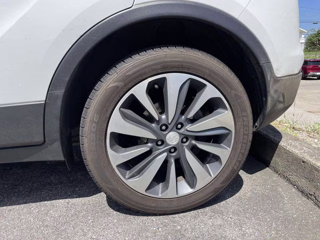 2020 Summit White Buick Encore Essence AWD SUV