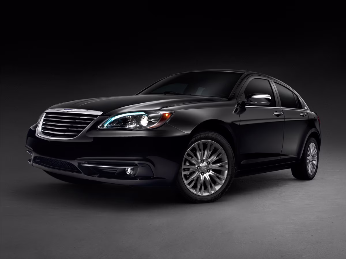 2012 Bright White Clearcoat Chrysler 200 LX FWD Sedan