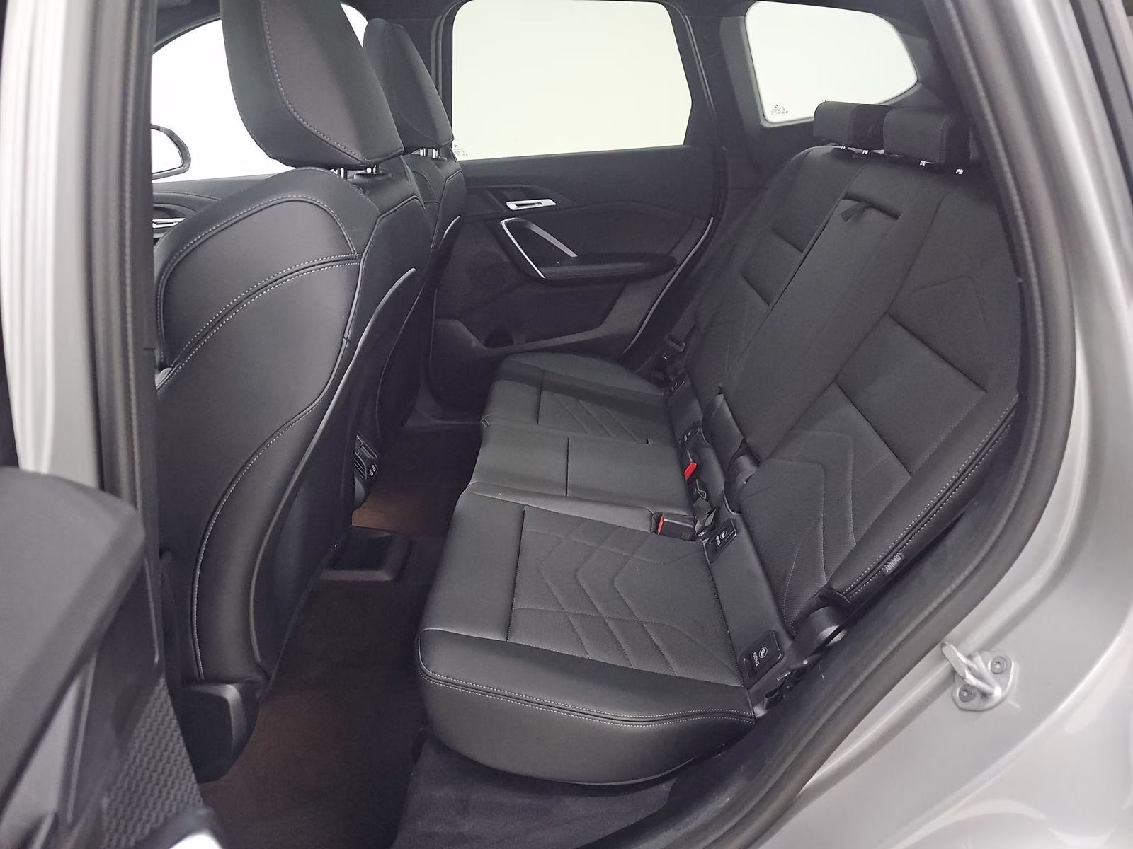 2025 Space Silver Metallic BMW X1 xDrive28i AWD SUV
