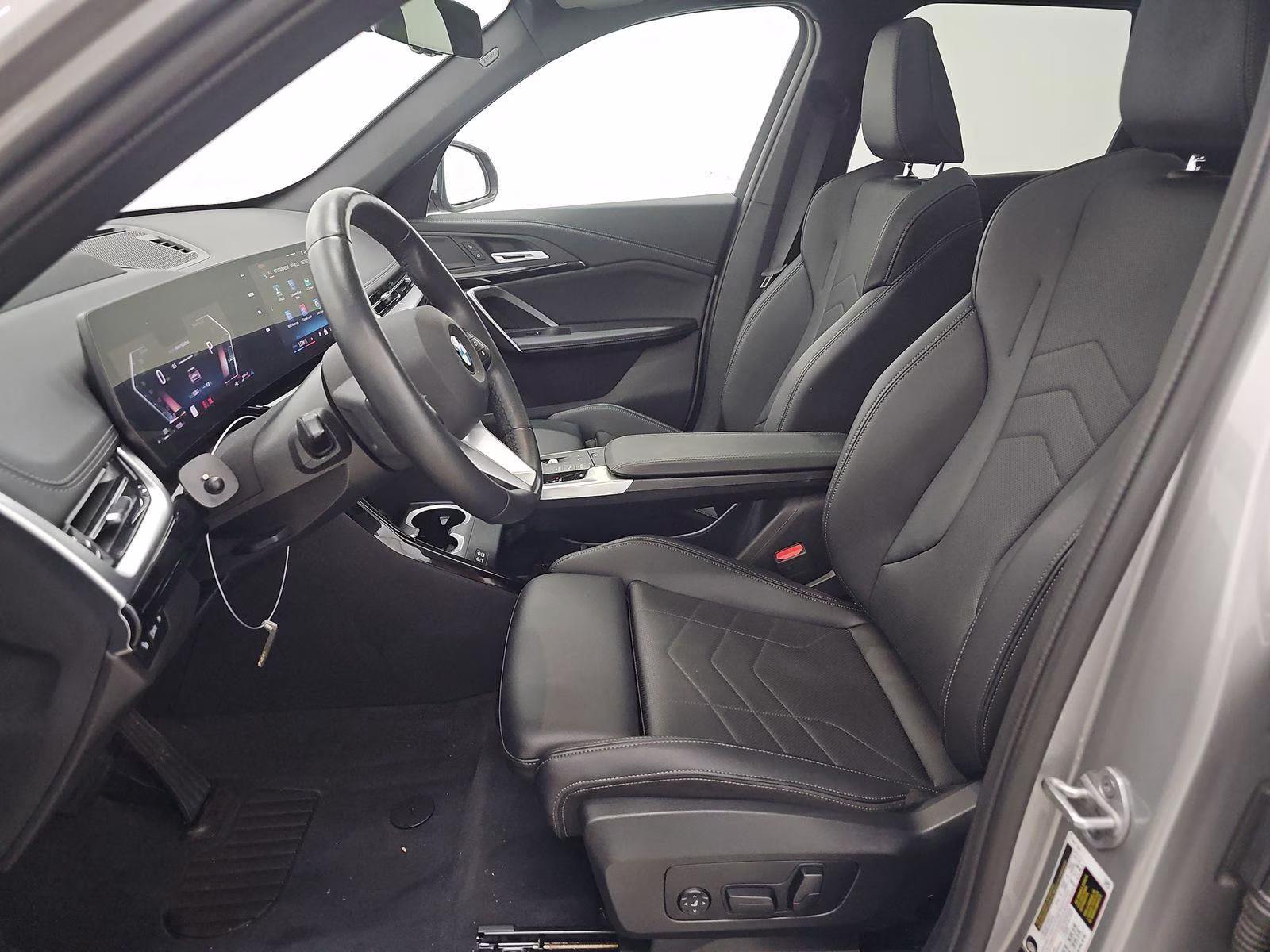 2025 Space Silver Metallic BMW X1 xDrive28i AWD SUV