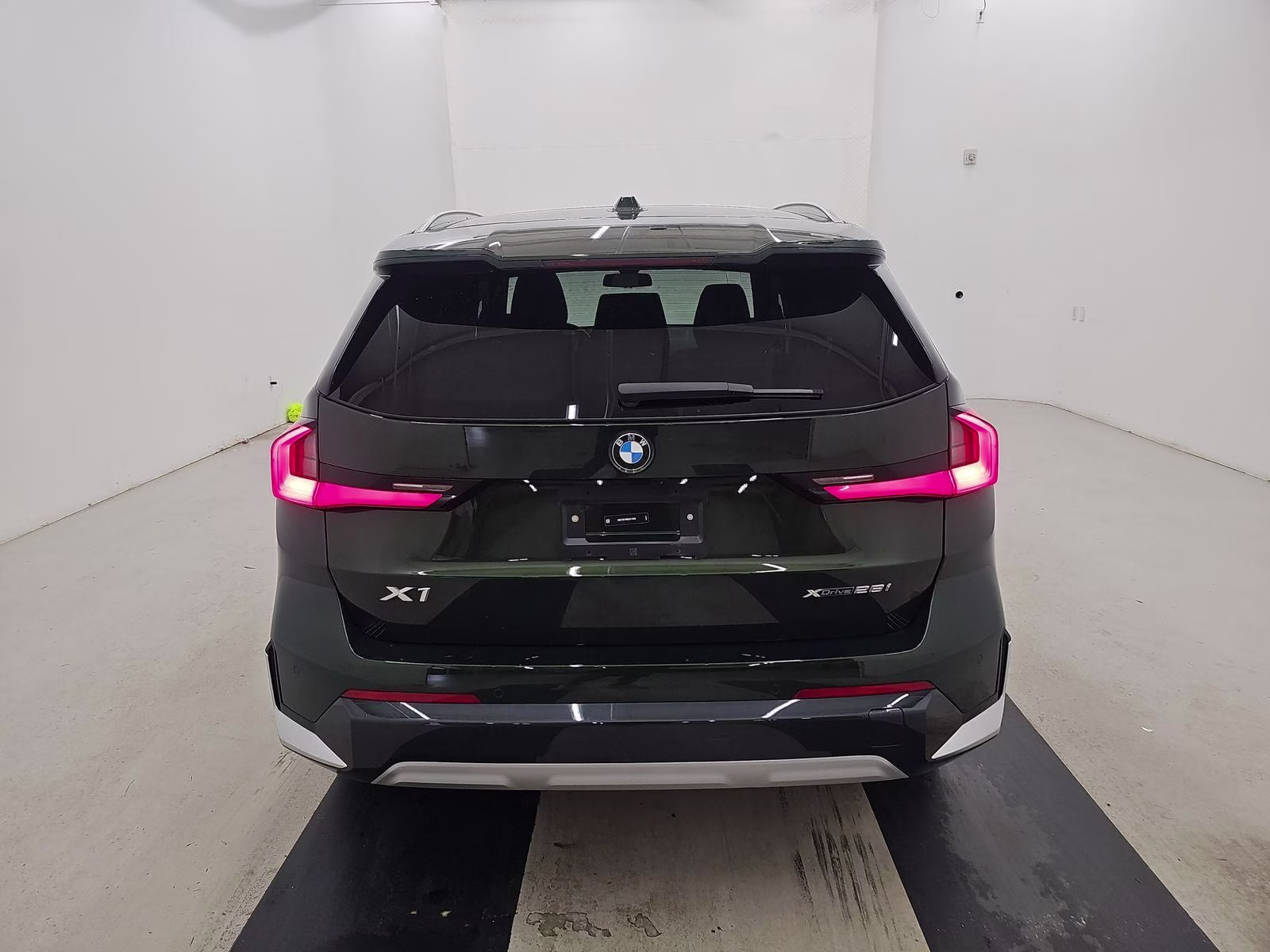 2025 San Remo Green Metallic BMW X1 xDrive28i AWD SUV