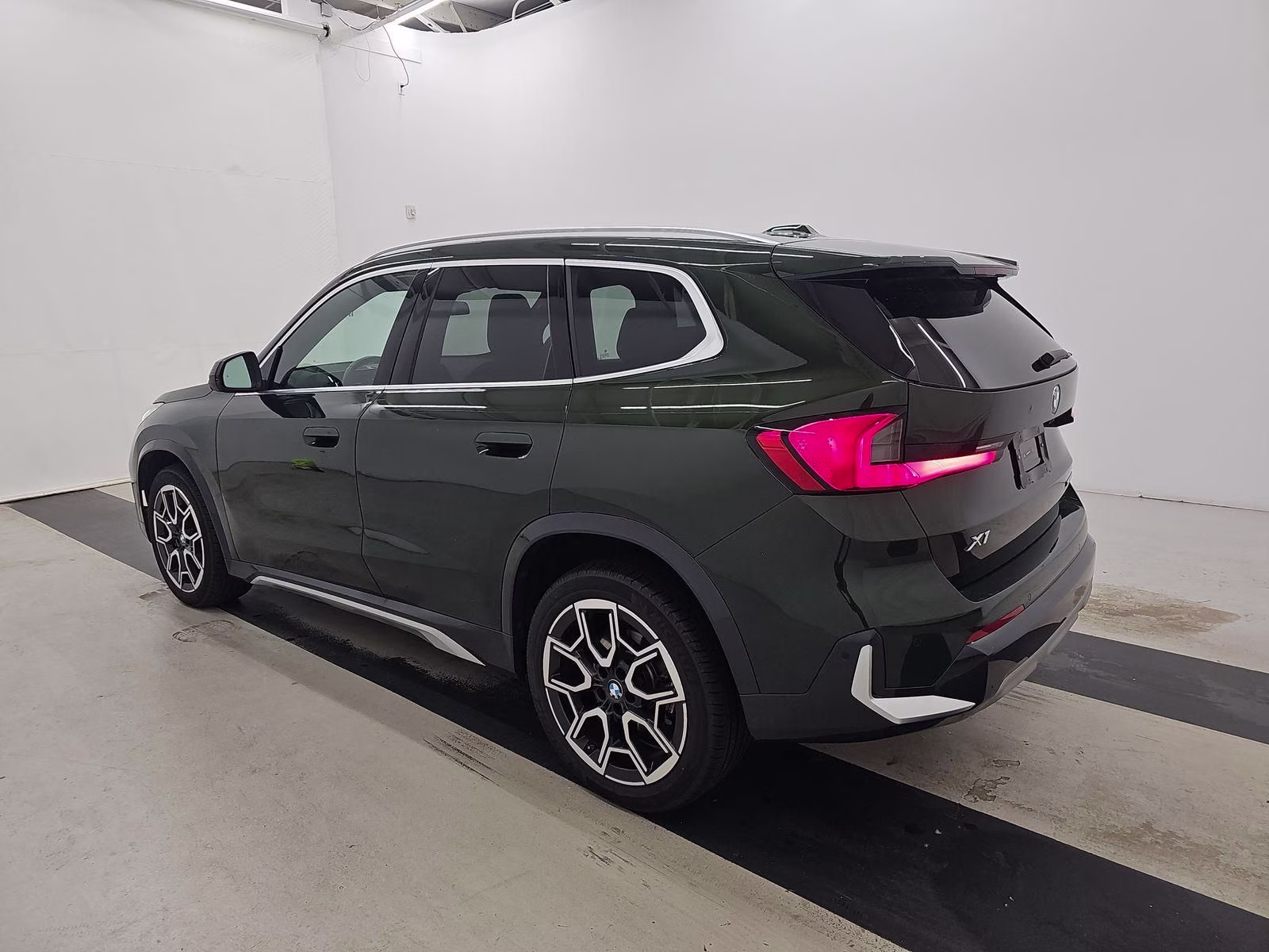 2025 San Remo Green Metallic BMW X1 xDrive28i AWD SUV