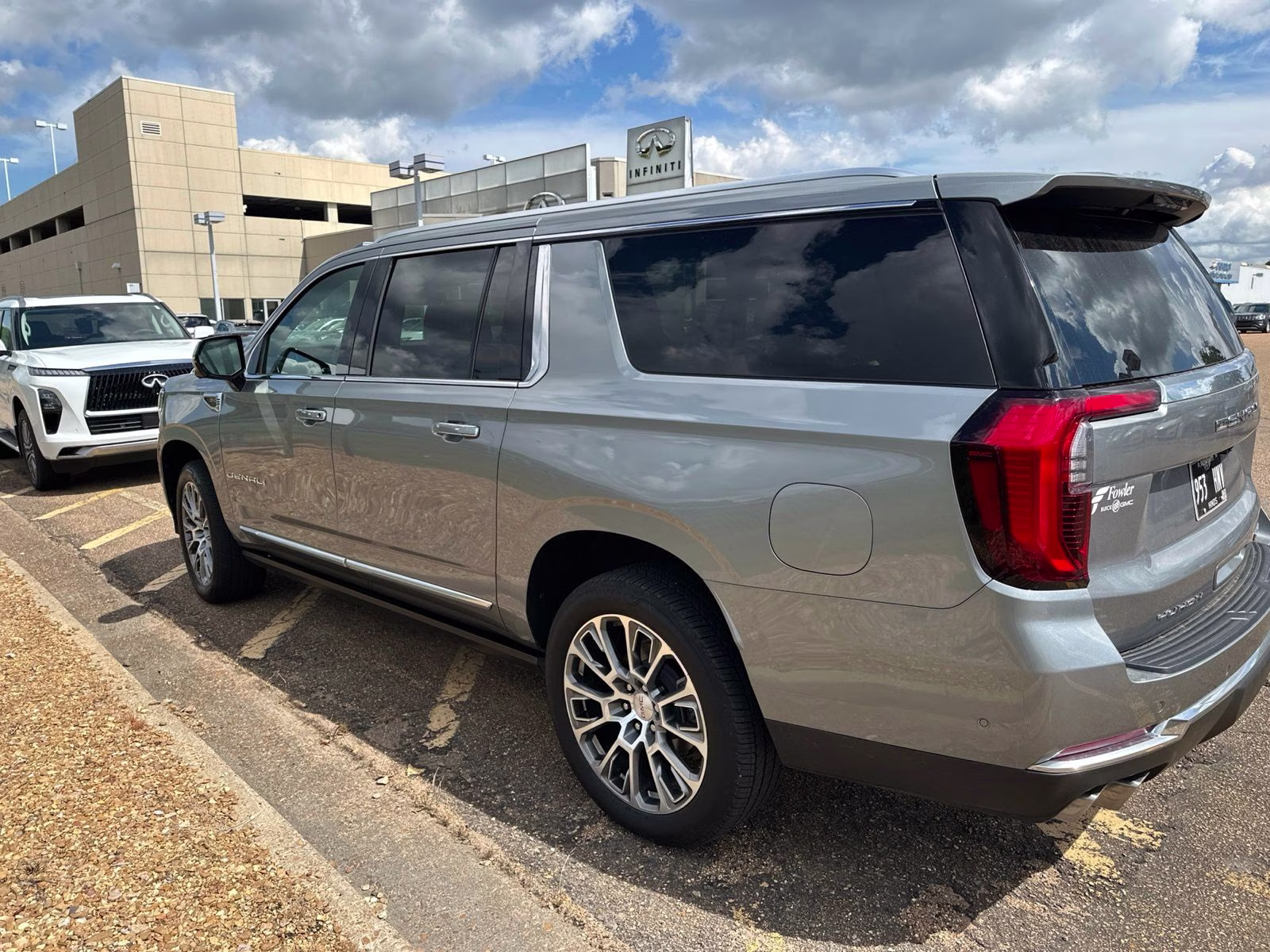 2025 Sterling Metallic GMC Yukon XL Denali RWD SUV